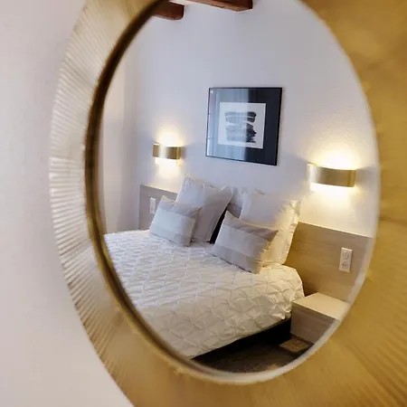 シャンブル ドート フランソワ ブレジー ベッド・アンド・ブレックファスト 3*