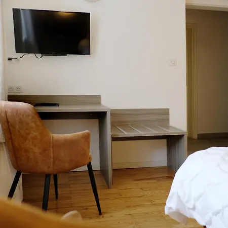 シャンブル ドート フランソワ ブレジー ベッド・アンド・ブレックファスト サン・ティポリット