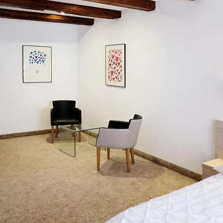 ベッド・アンド・ブレックファスト シャンブル ドート フランソワ ブレジー サン・ティポリット