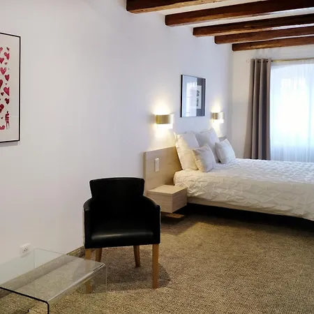 シャンブル ドート フランソワ ブレジー ベッド・アンド・ブレックファスト