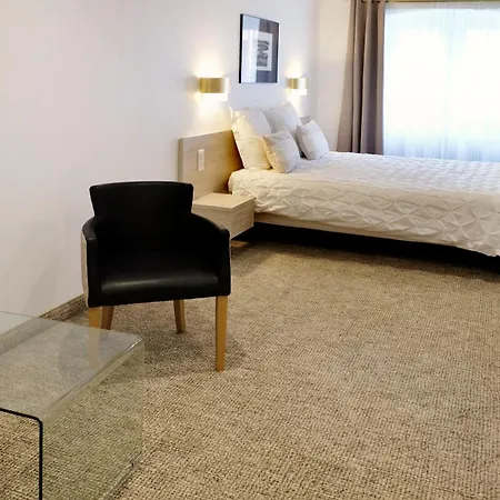 シャンブル ドート フランソワ ブレジー ベッド・アンド・ブレックファスト サン・ティポリット